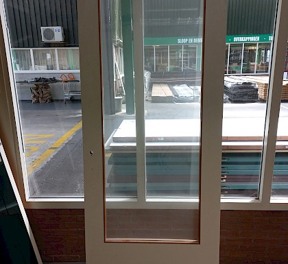 Deur 201 Berkvens 231,5x93 Rechtsdraaiend met glas 178x66 Wit gegrond